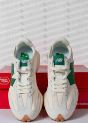 New Balance 327 (White/Green)