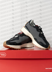 New Balance 327 (Black)