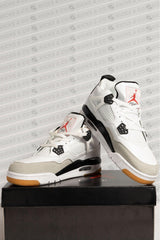NIKE JORDAN RETRO 4 (WHITE)