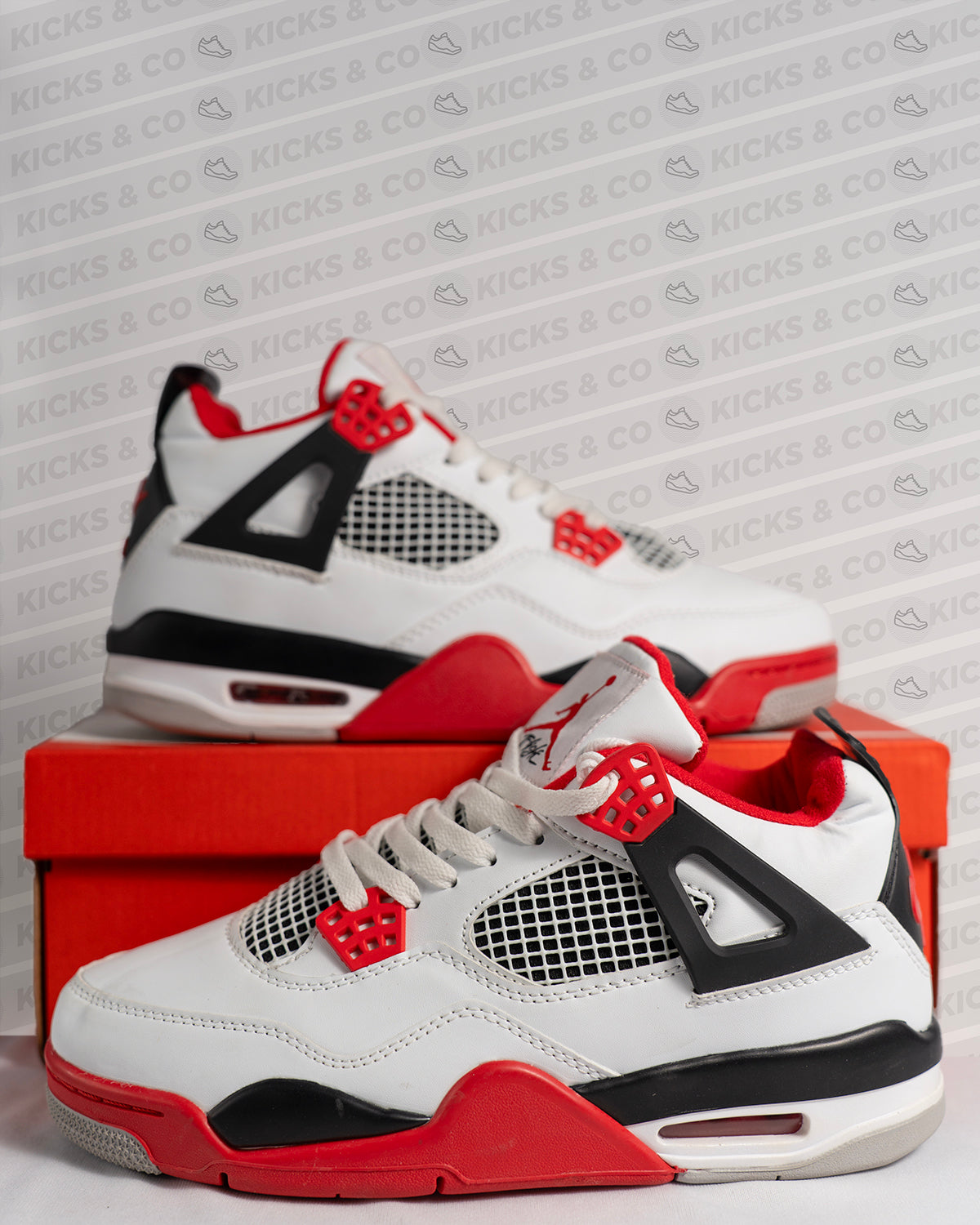 Nike Air Jordan 4 (Red Fire)