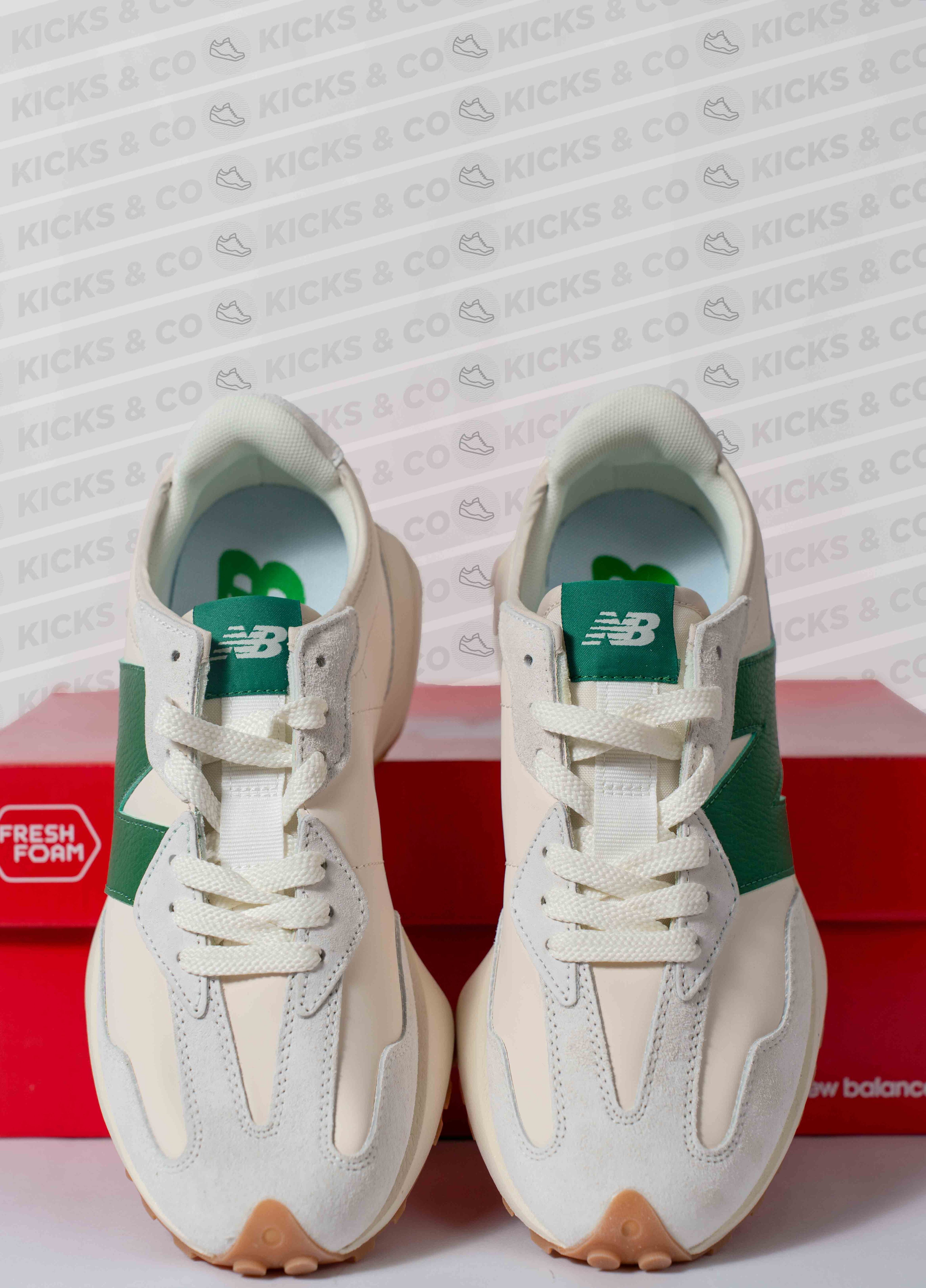 New Balance 327 (White/Green)