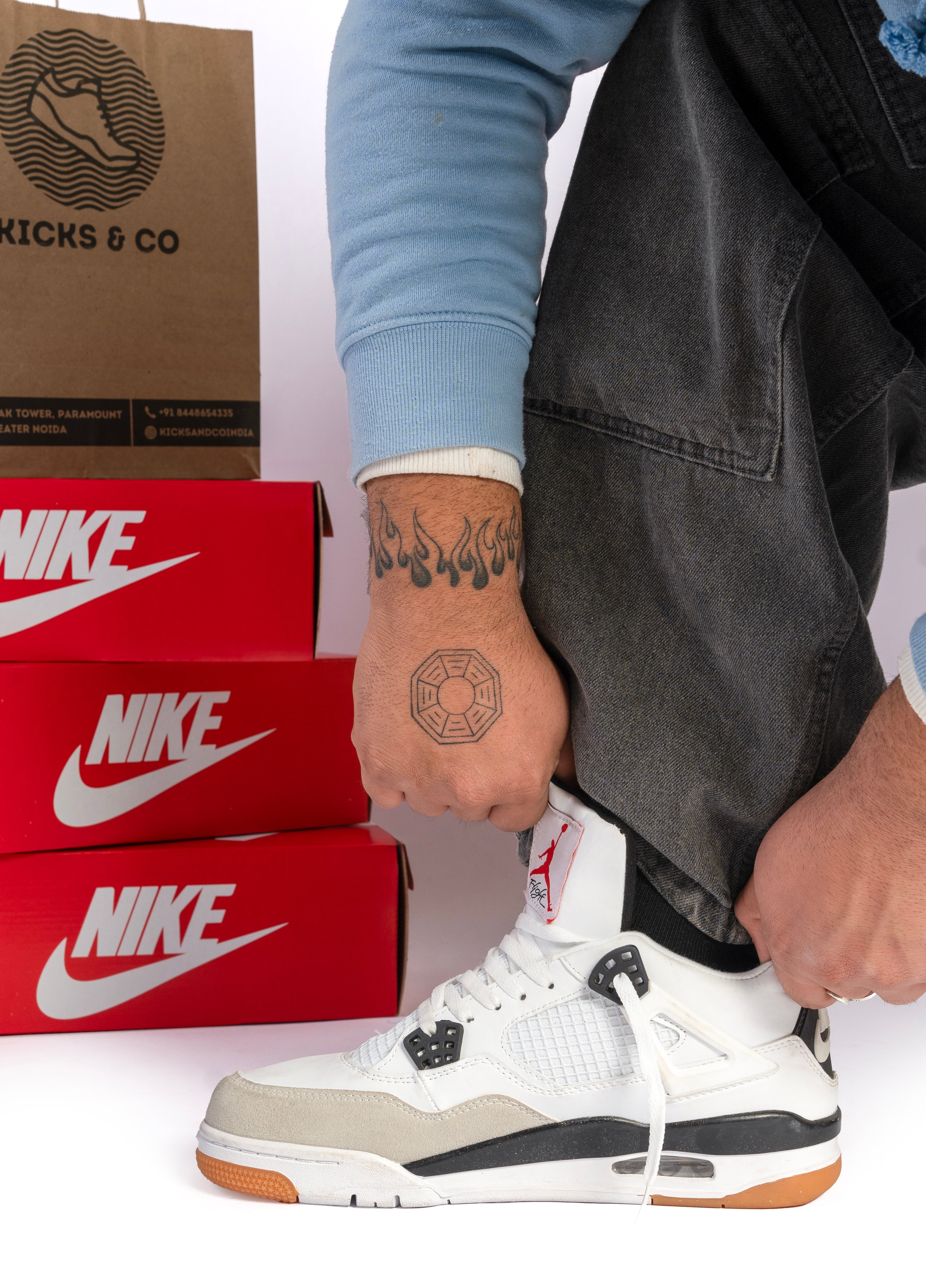 NIKE JORDAN RETRO 4 (WHITE)