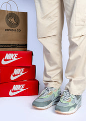 Sports shoes