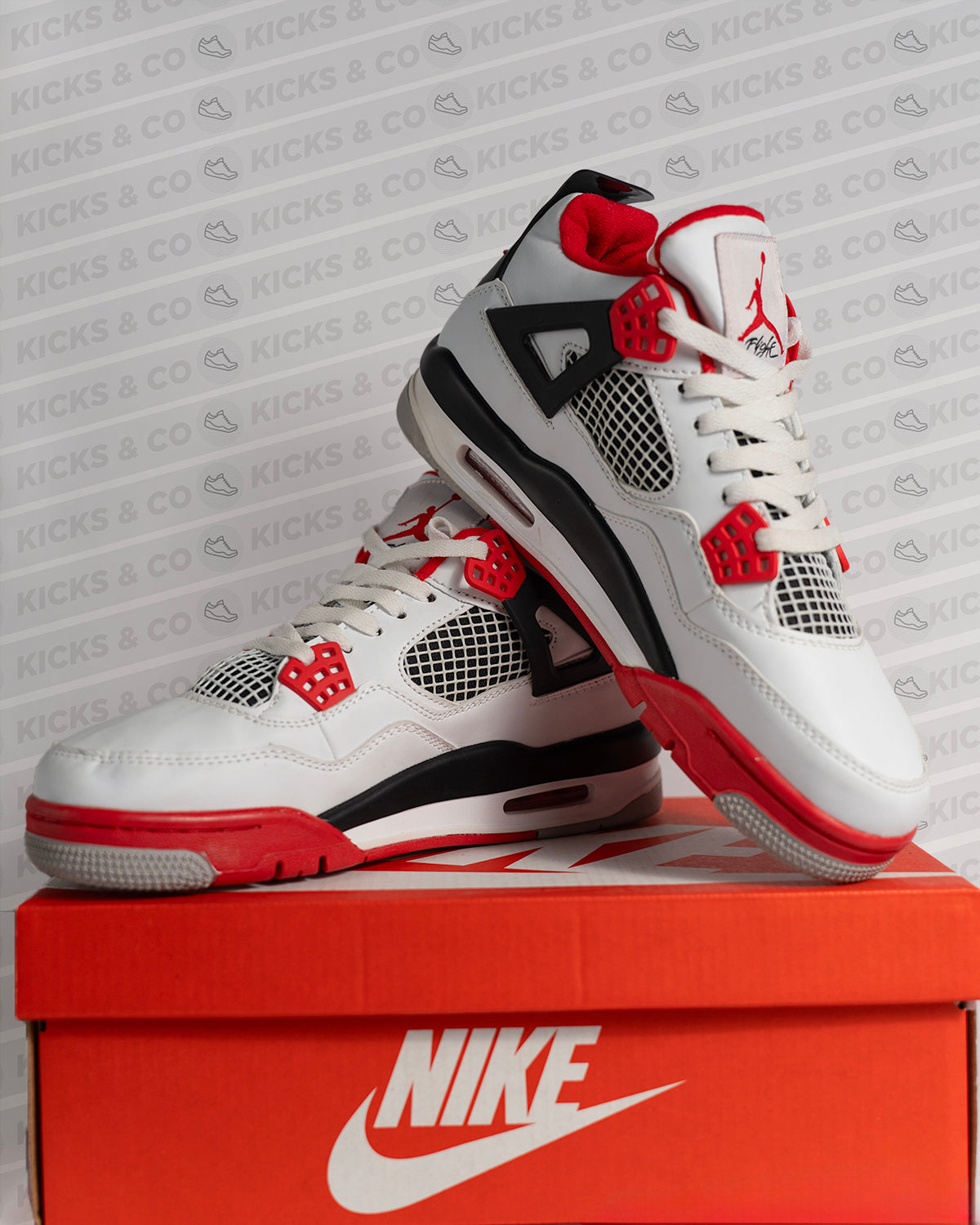 Nike Air Jordan 4 (Red Fire)