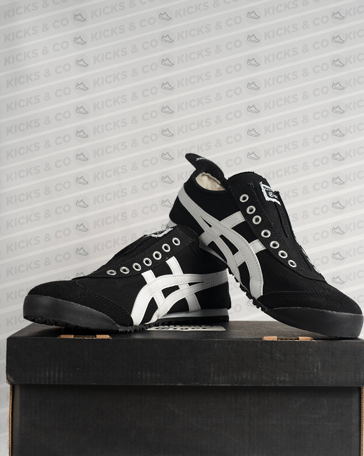 Onitsuka Tiger MEXICO 66 (Black/White) Slip-On